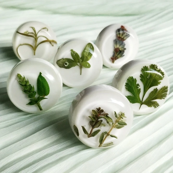 herbal knobs with roseary and lavender 3.jpg